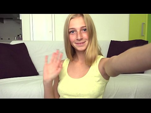 ❤️ Thaum kuv dhuav kuv lazily masturbate kuv liab pussy ️❌ Sex video ntawm peb